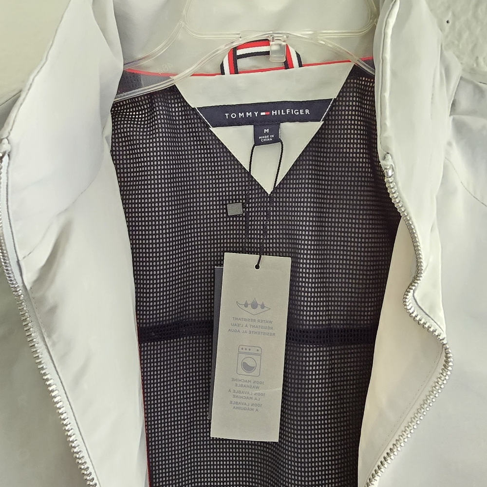 Tommy Hilfiger Hooded Water Resistant Jacket Size M Medium Light Gray - Picture 3 of 9